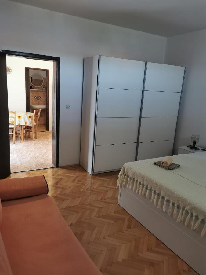 Apartments Sanja Povljana Luaran gambar