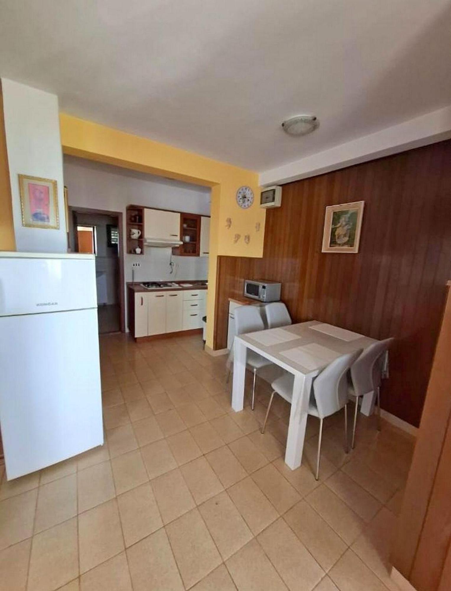 Apartments Sanja Povljana Luaran gambar