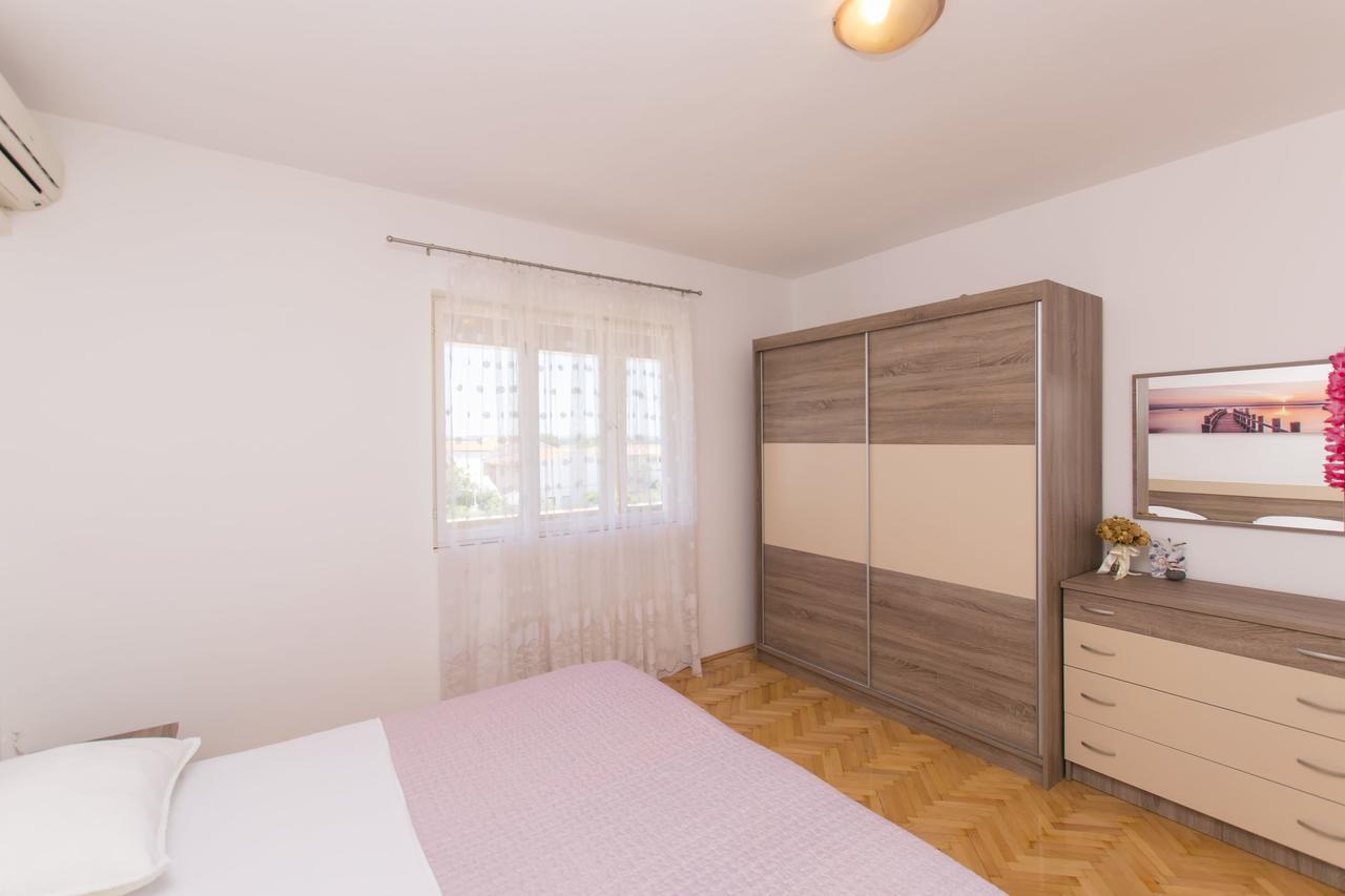 Apartments Sanja Povljana Luaran gambar