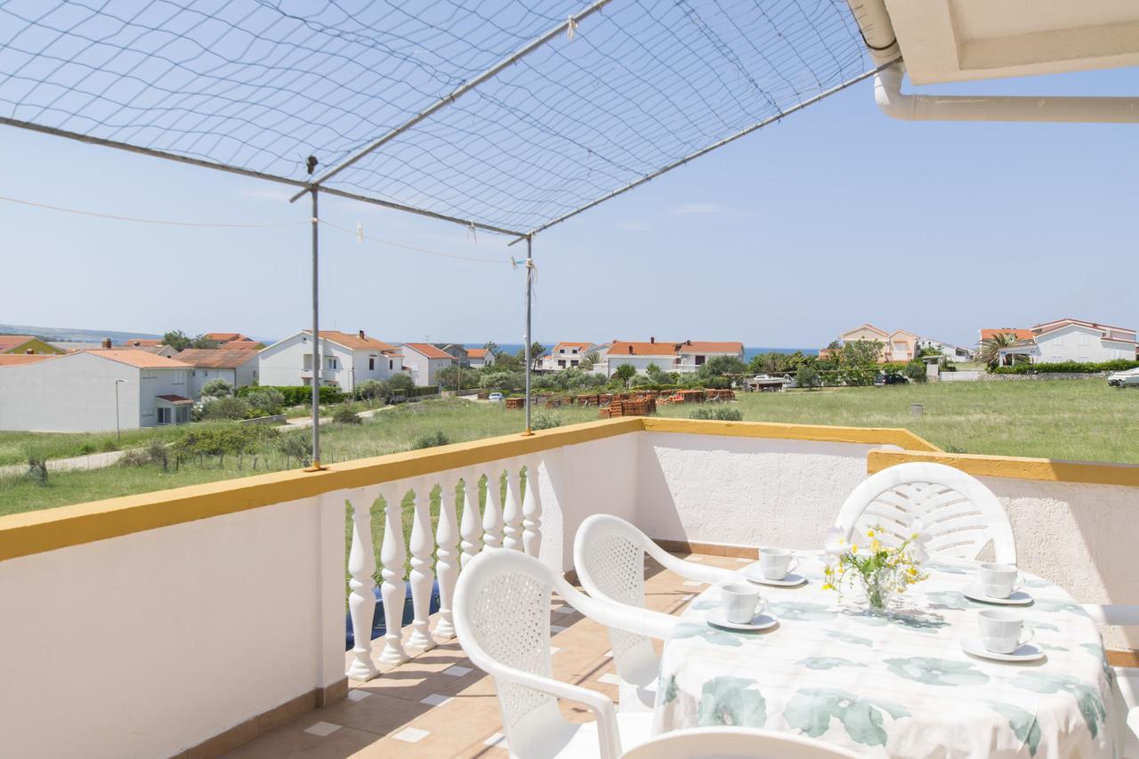 Apartments Sanja Povljana Luaran gambar