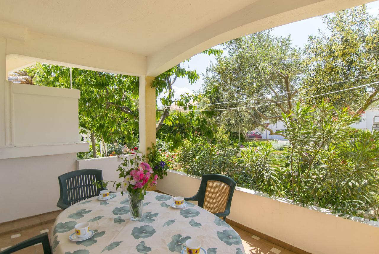 Apartments Sanja Povljana Luaran gambar