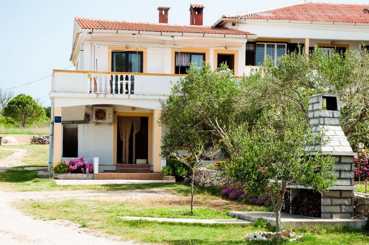Apartments Sanja Povljana Luaran gambar