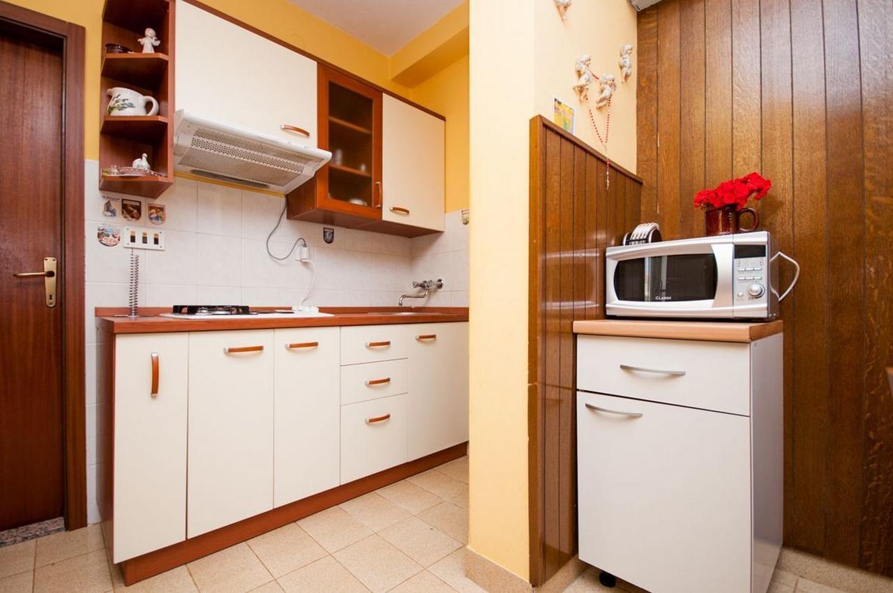 Apartments Sanja Povljana Luaran gambar