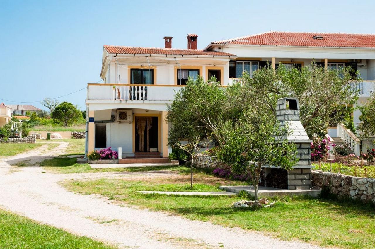 Apartments Sanja Povljana Luaran gambar